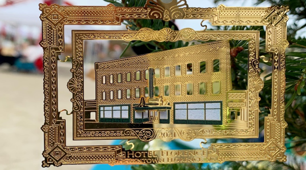 Gold ornament featuring the Hotel Florence